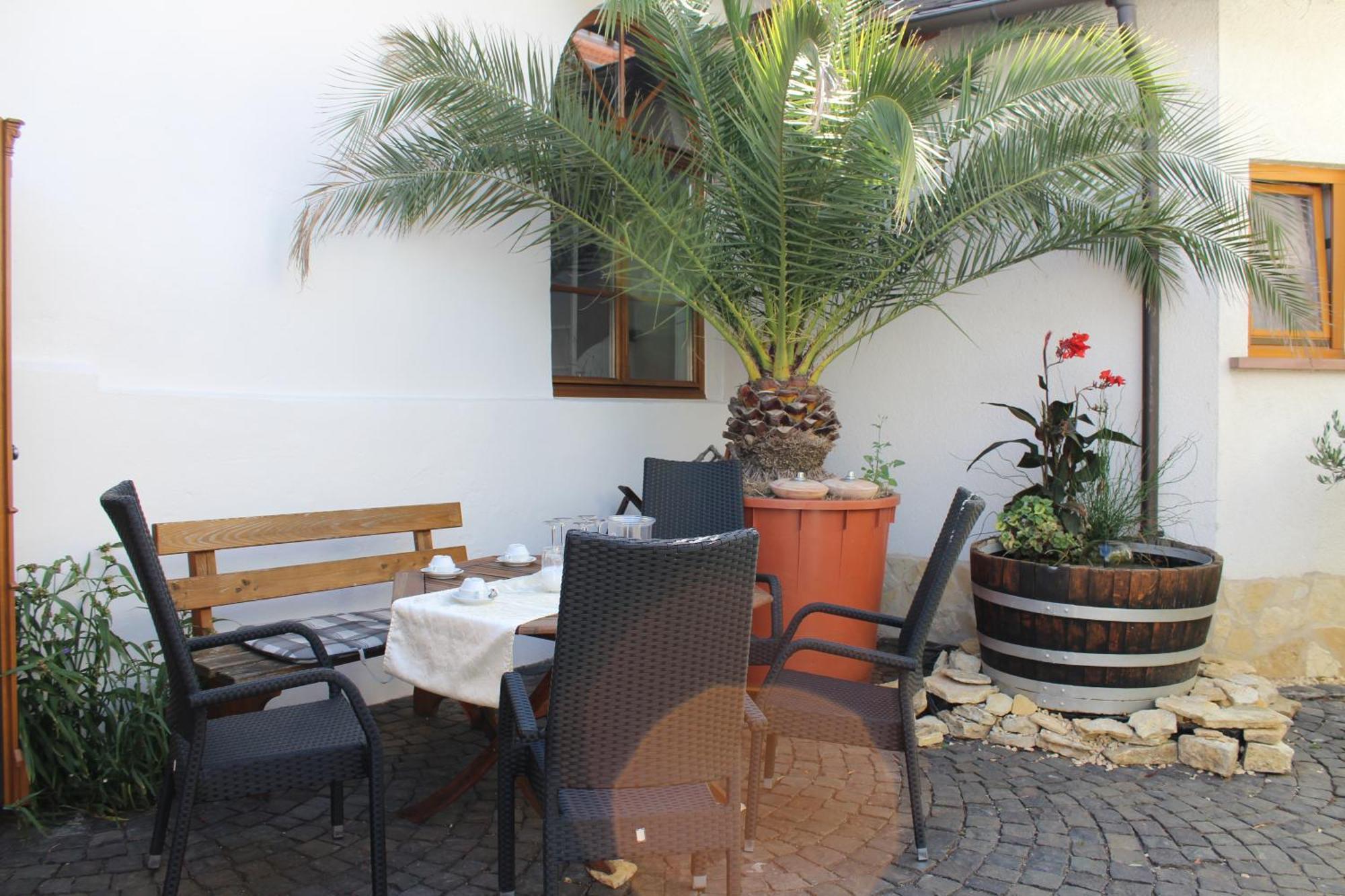 Winzerhotel Kinges-Kessel Morstadt Экстерьер фото