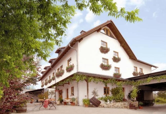 Winzerhotel Kinges-Kessel Morstadt Экстерьер фото